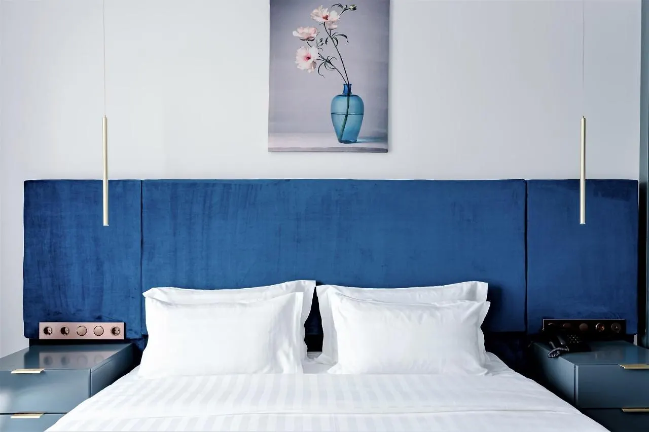 Ramada By Wyndham Tbilisi Old City 4*,