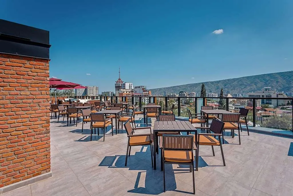 Ramada By Wyndham Tbilisi Old City 4*,  גאורגיה